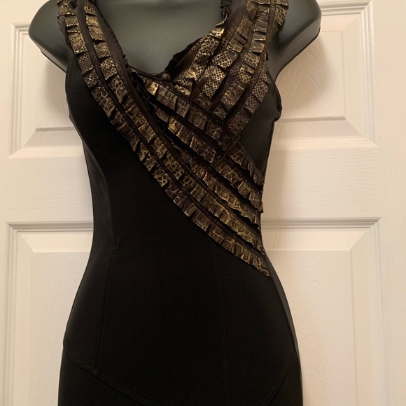 Reduced! Worn once! Long black and gold evening gown - Picture 3 of 7